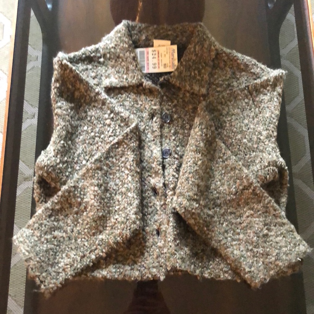 🆕 Crop button up sweater (NWT)
